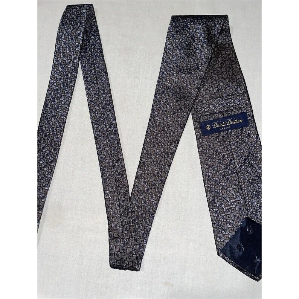 Brooks Brothers Makers Men’s Dress Tie Size 57” Blue Geometric Business Formal